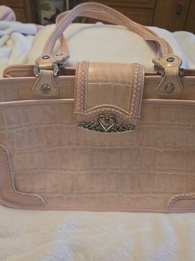 NWOT Marc Chantal 13×8 Soft Pink Faux Leather Moc Croc Design Satchel Handbag